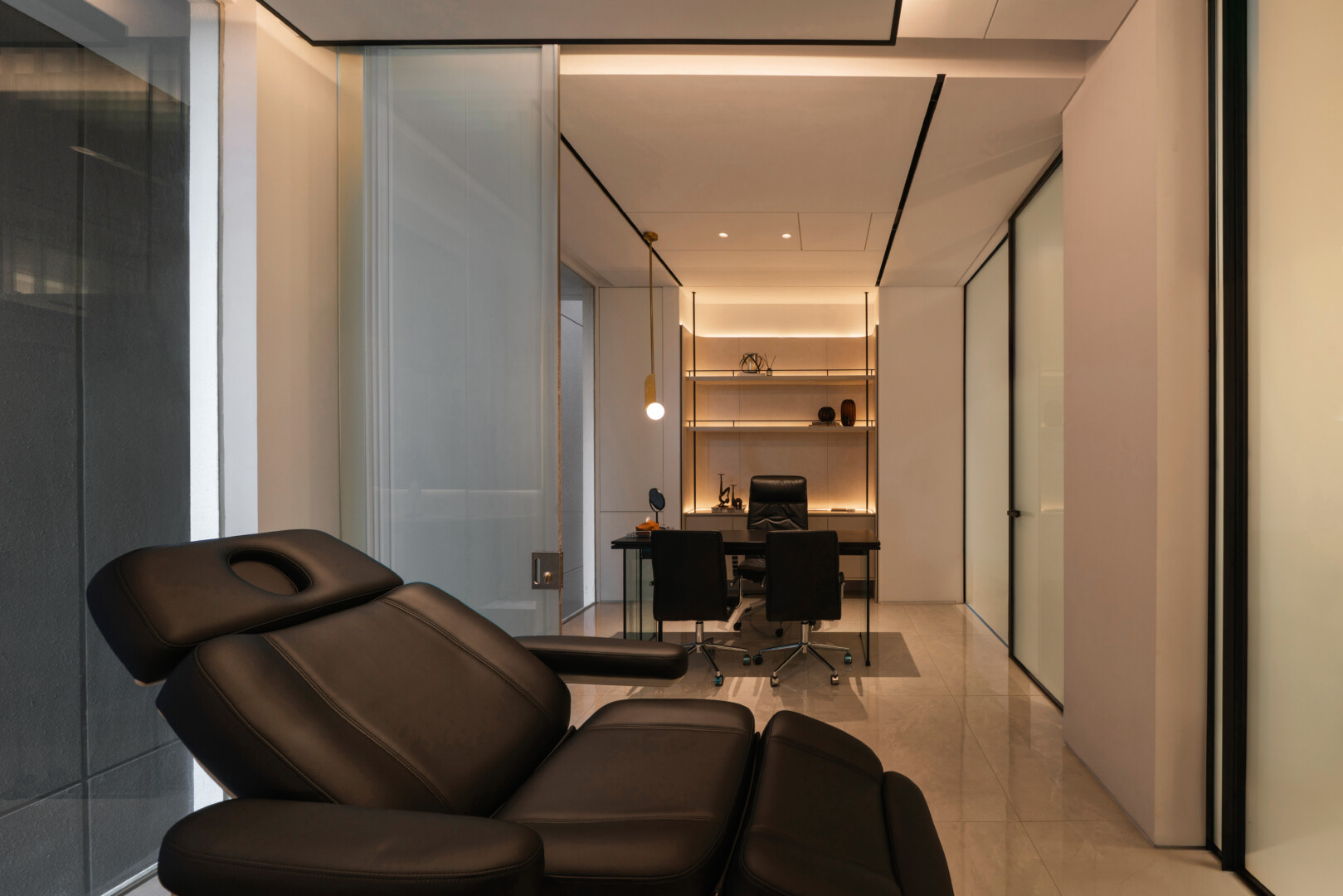 YOUTHOLOGY CLINIC - Image 11